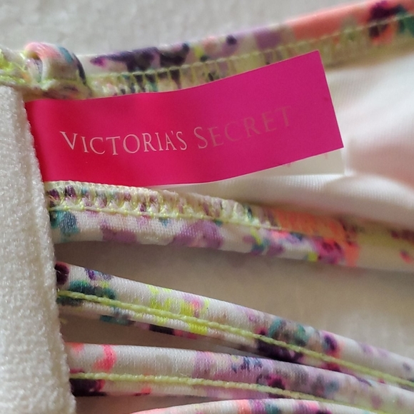 Victoria Secret Strapless swim top - Picture 4 of 5